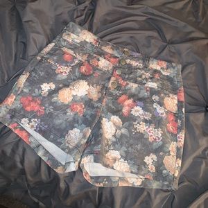 High waist floral shorts